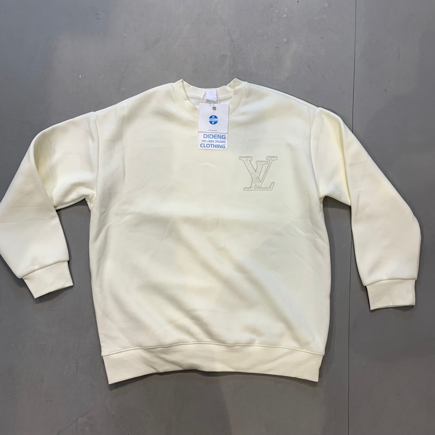 DIDENG UOL LOU Cream Colour VL Embroidery Premium Quality Unisex Sweatshirt 602