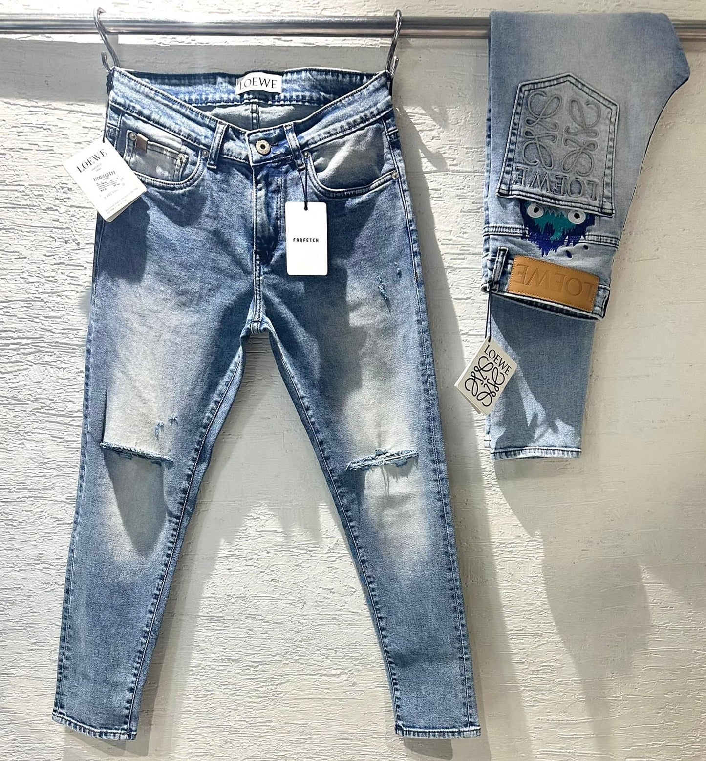 LOE EOL Blue White Faded With Back Pocket Embroidery Rough Design Slim Fit Jesns 19320