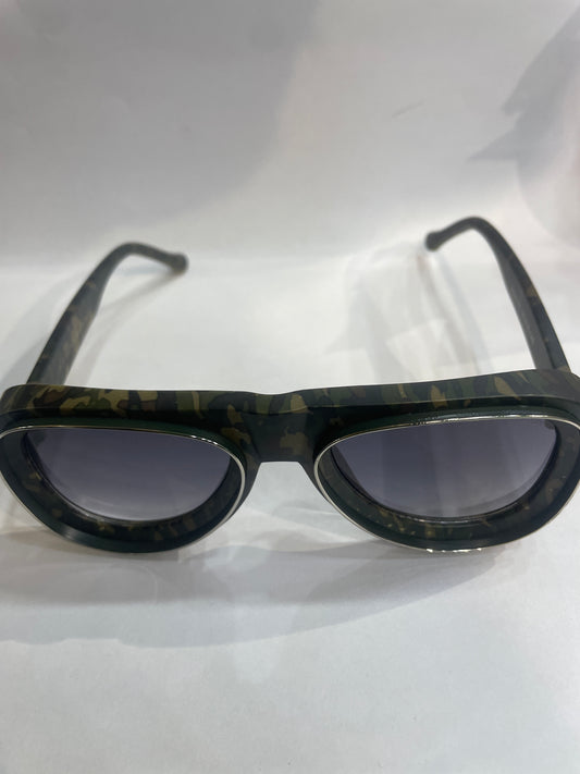 UOL VL Military Frame Black  Shade Unisex Premium Quality Sunglass ZS98206 56 18 145