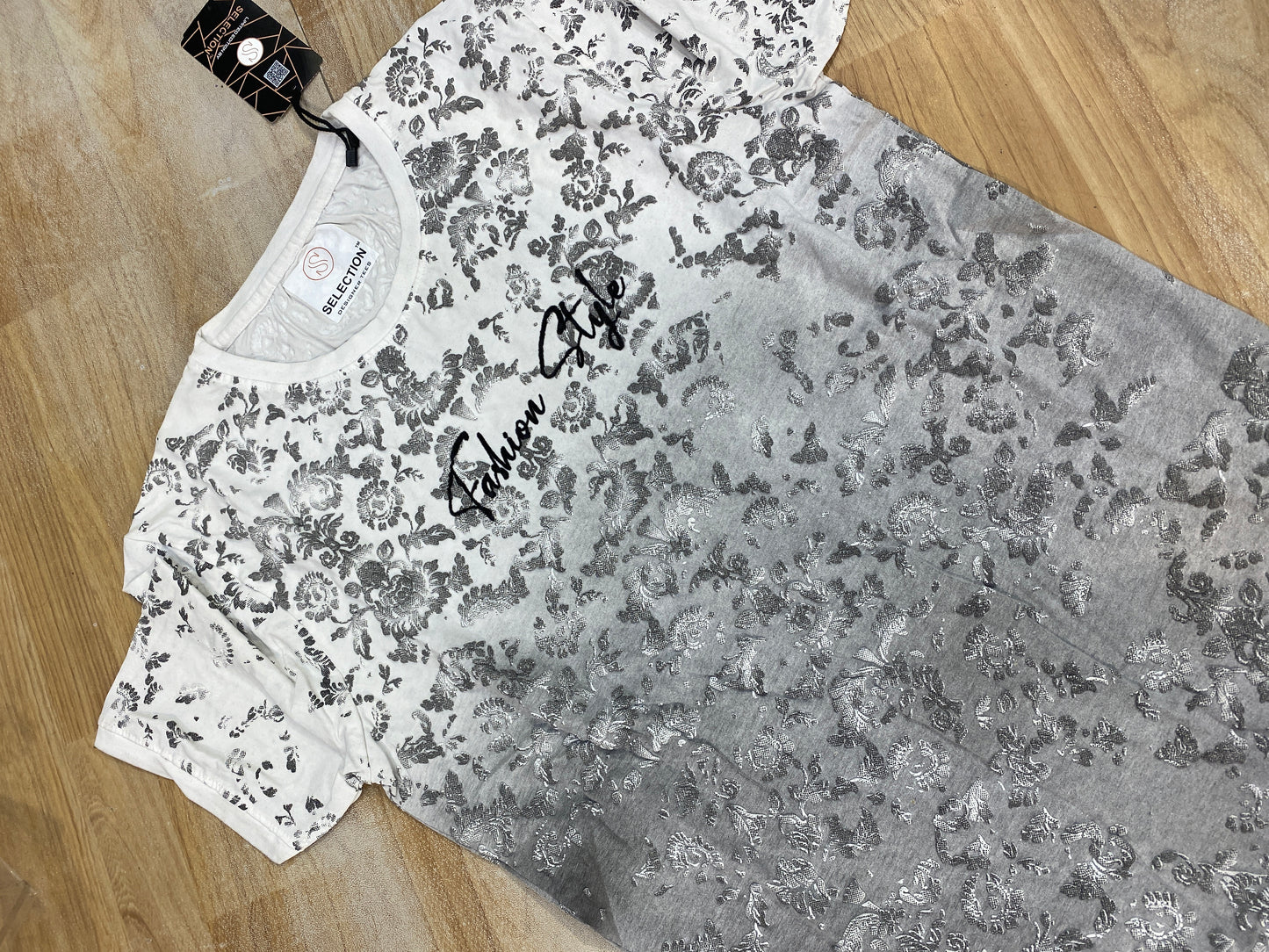 Selection White Grey Flower Printed Unisex T Shirt 5414866