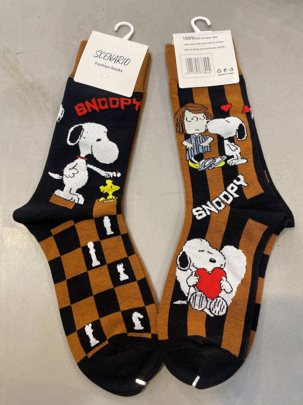 Scenario Black Brown Colour Snoopy Print Premium Quality Full Socks 991154