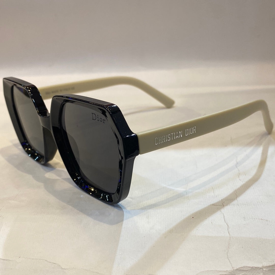 OID black Frame white Stick black shade sunglass J6609 52 20-143 C4