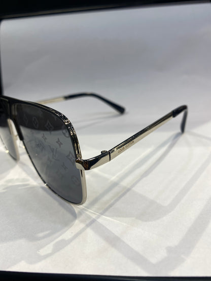 UOL Black Silver Frame Black mercury Shade Sunglass 2076 52 18 142
