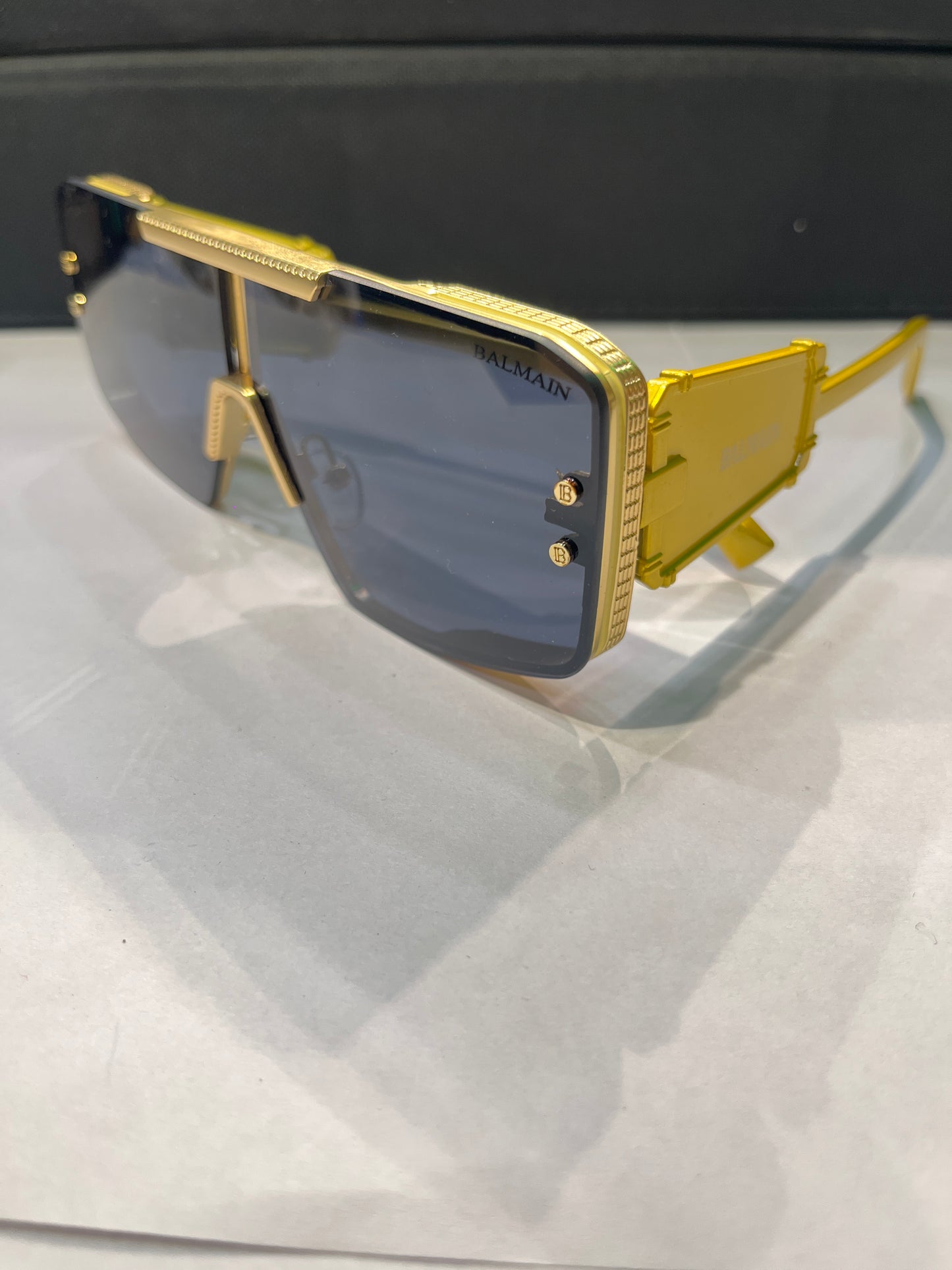 Lab Gold Frame Black Shade Unisex Sunglass ZS98196 58 18 145