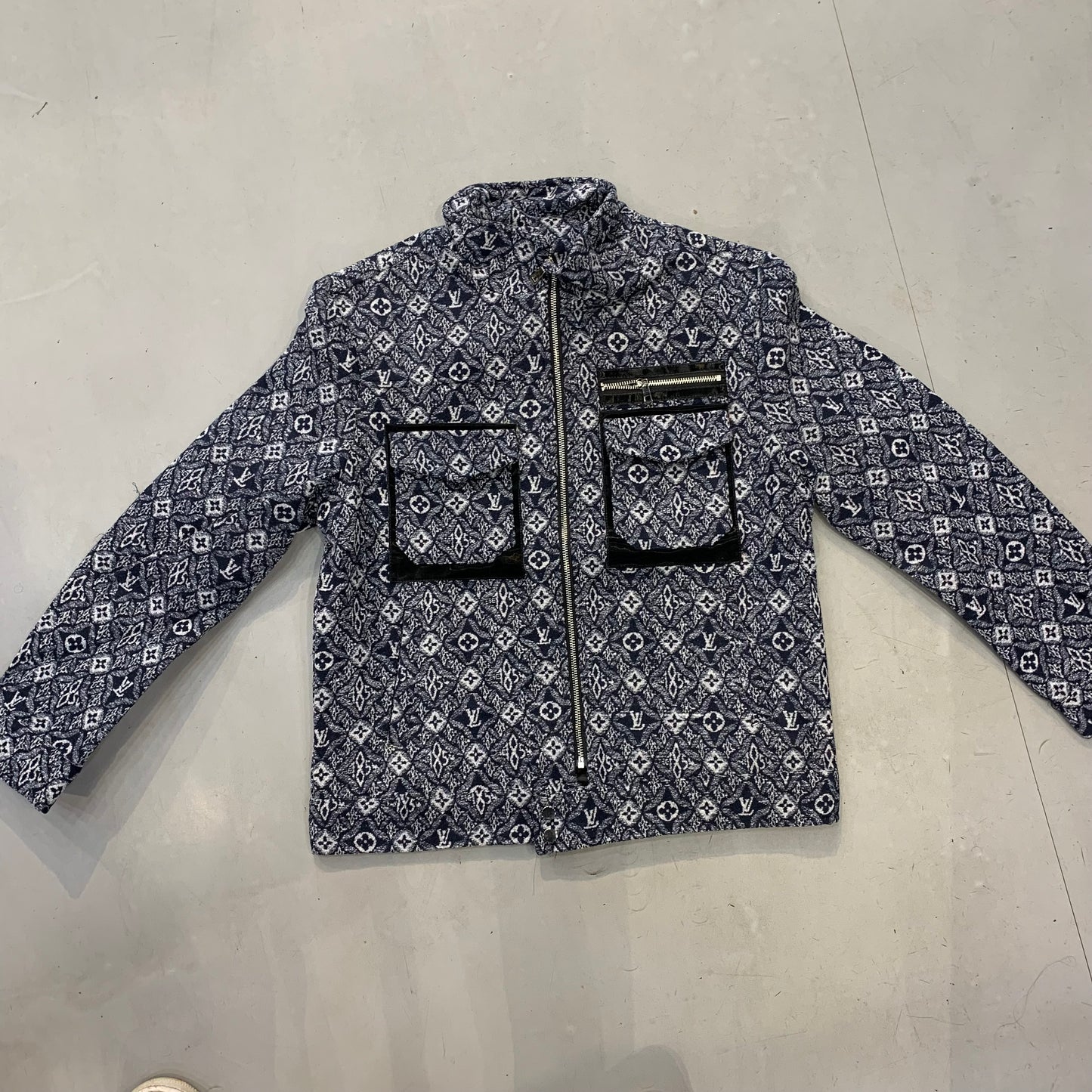 HOT TROUSERS UOL Blue Grey VL Print Zip Pocket Premium Quality Imported Men’s Jacket 7026