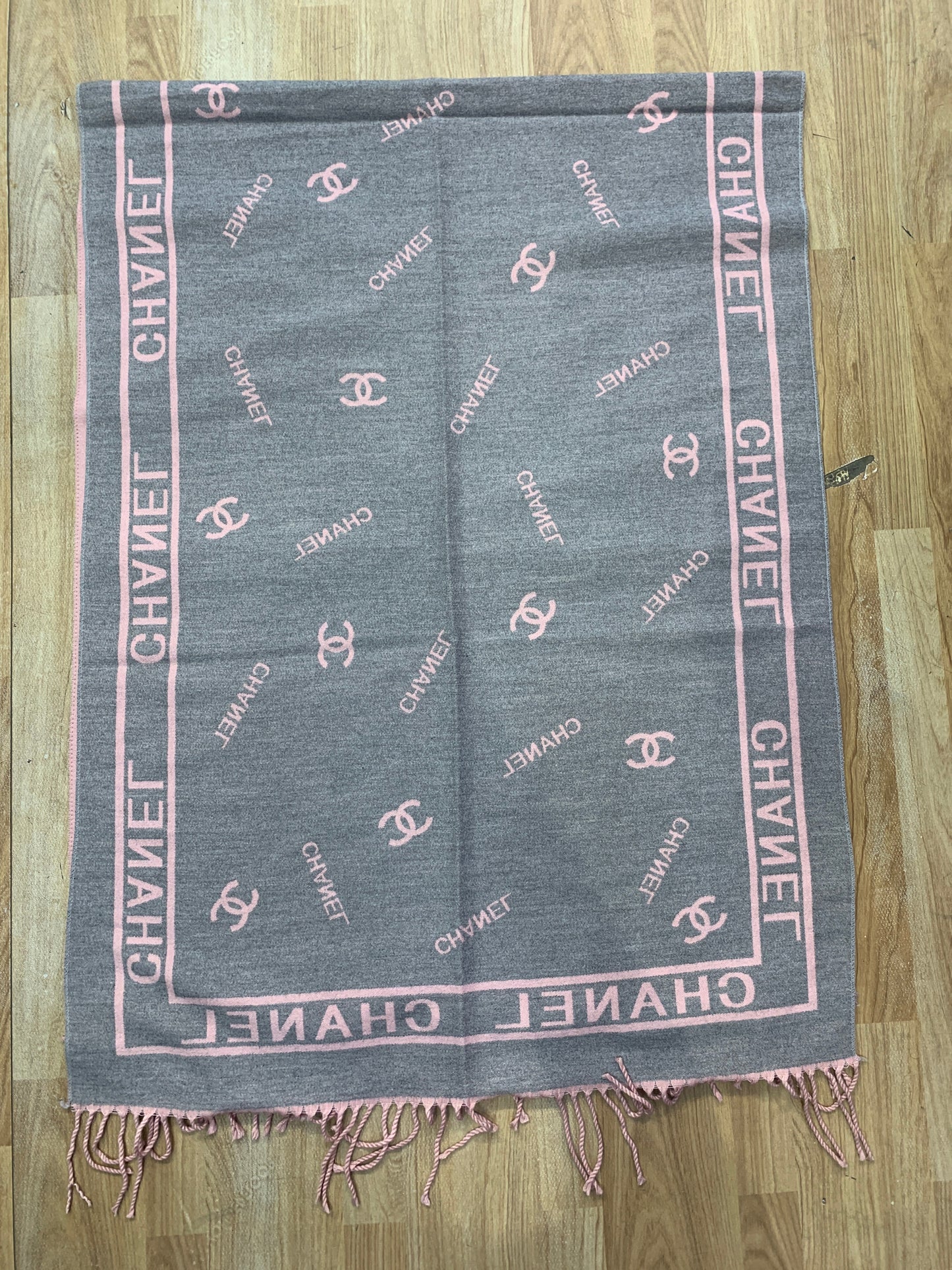 Ach stole Unisex Pink & Grey Colour H9076