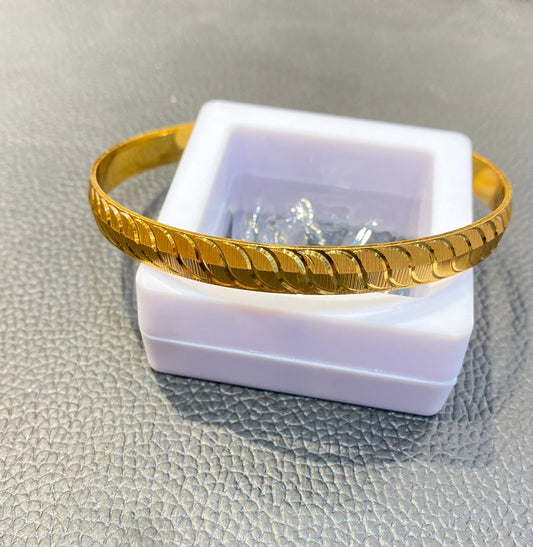 Designer Gold kada Unisex 987281