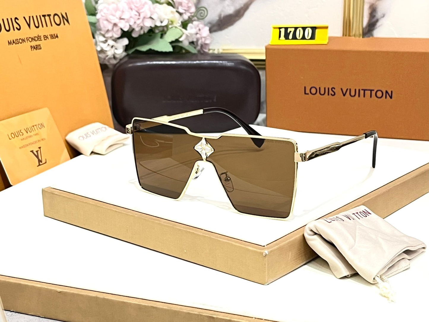 Uol Gold Frame Trancy Brown Shade Unisex Sunglasses 2A621 56 15-139