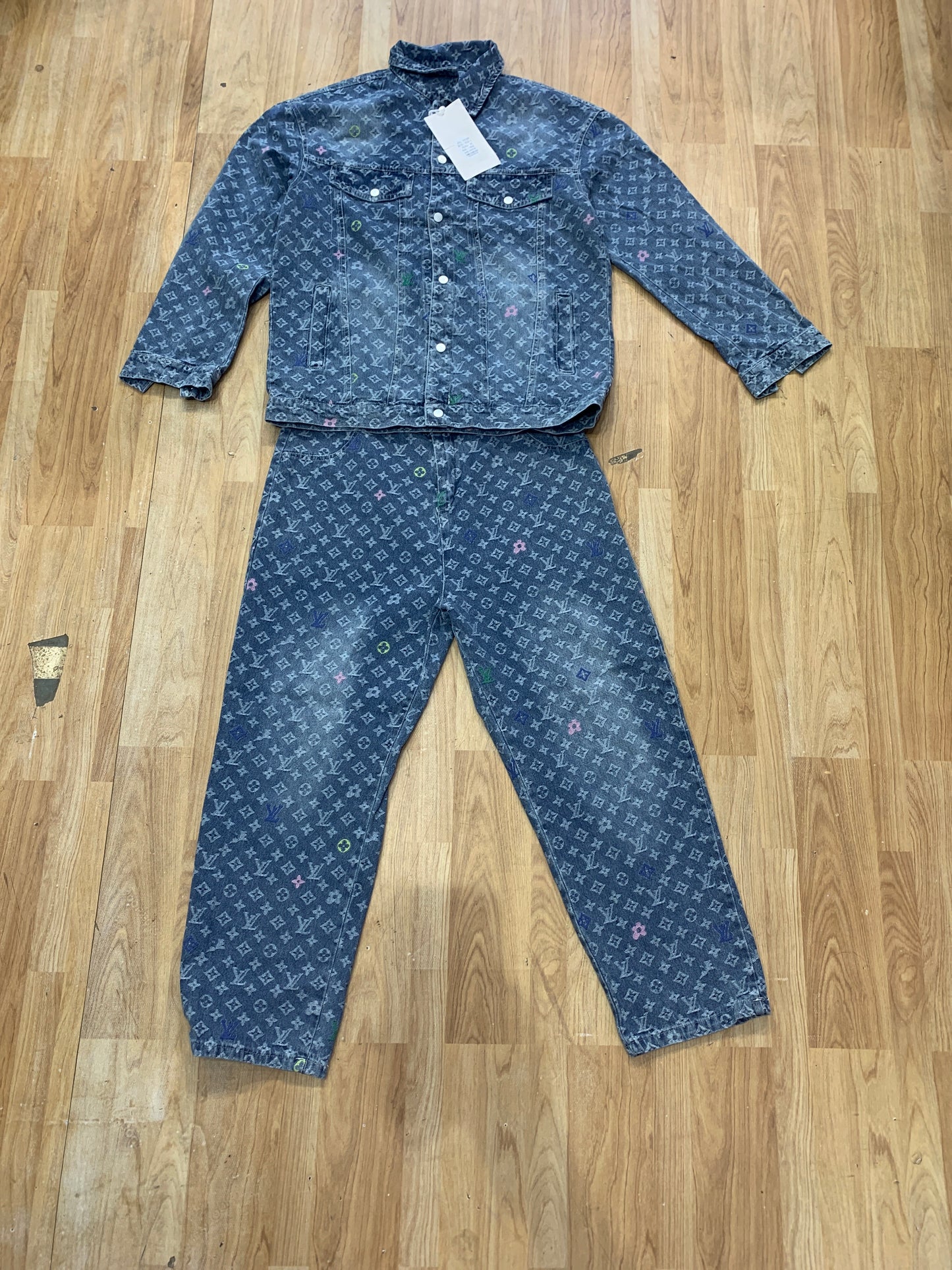 VL UOL Blue Grey Wash Colour With Monogram design Denim Coat Set K20-1