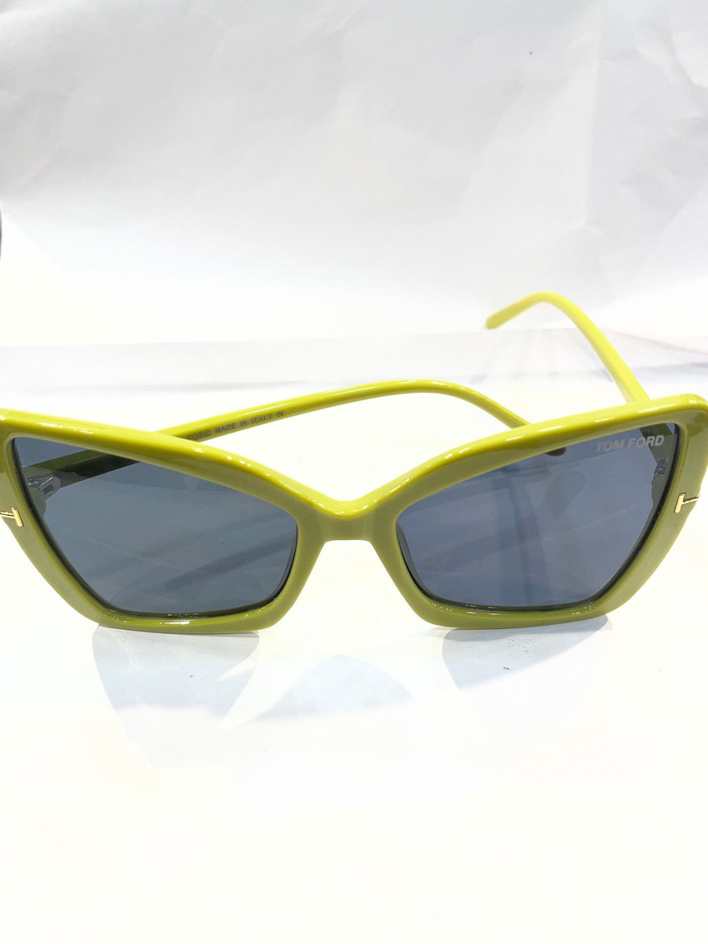MOT TOM Green Frame Black Shade Sunglass SUN2073