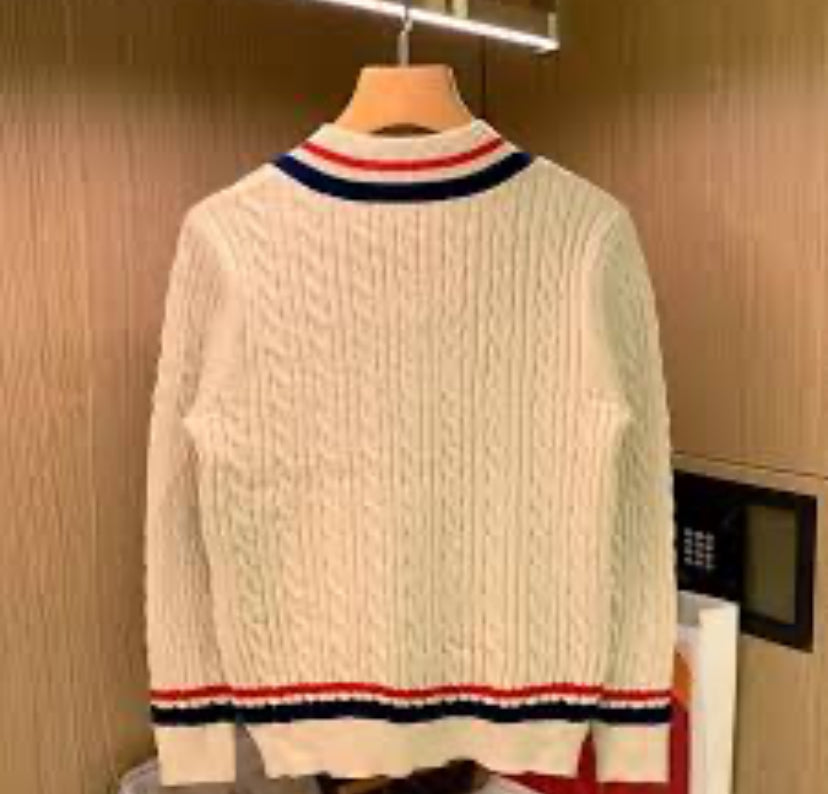 lop Sweater White Colour Collar Sleeves Red&Blue H90910