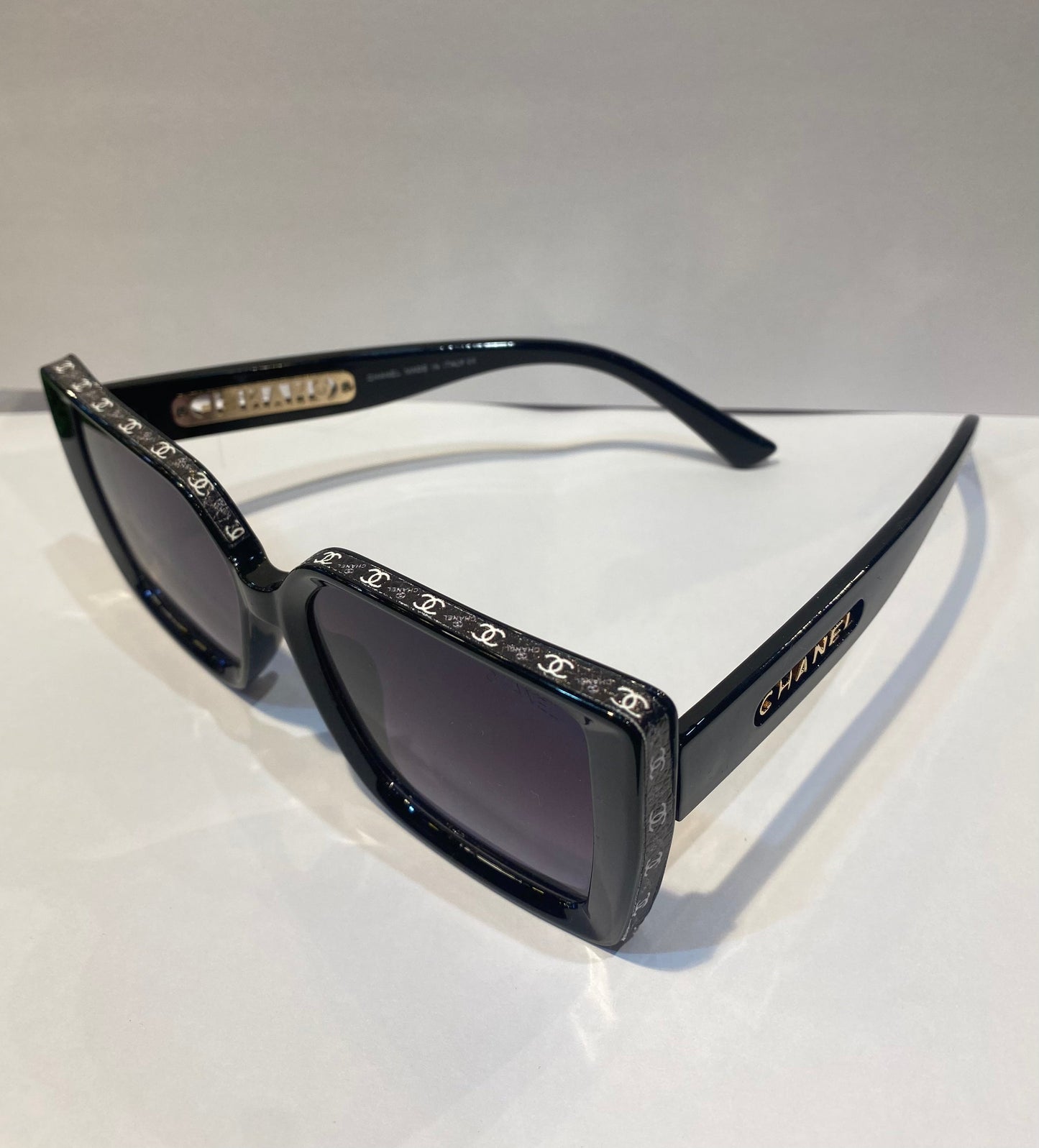 AHC Black Frame Brown Shade Unisex Sunglasses 5501 55 18-143