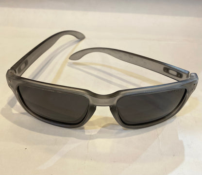 KAO Matte Grey Frame Black Shade Sunglass 3338 56 19-126