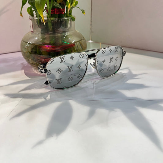 Uol Silver Frame Silver Vl Printed Glass Black Shade Heavy Quality Sunglass Z20274021146C6