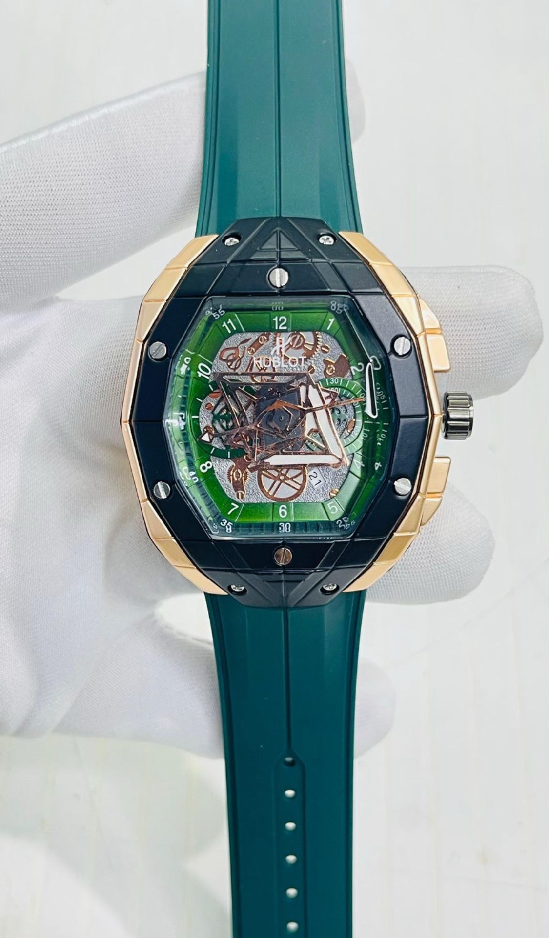 Buh Green Silicon Strap Copper Black Ring Diamond Dial 990412