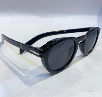 VAD Glossy Black Frame Black Shade Unisex Sunglasses UM5255 47 25-143 C1