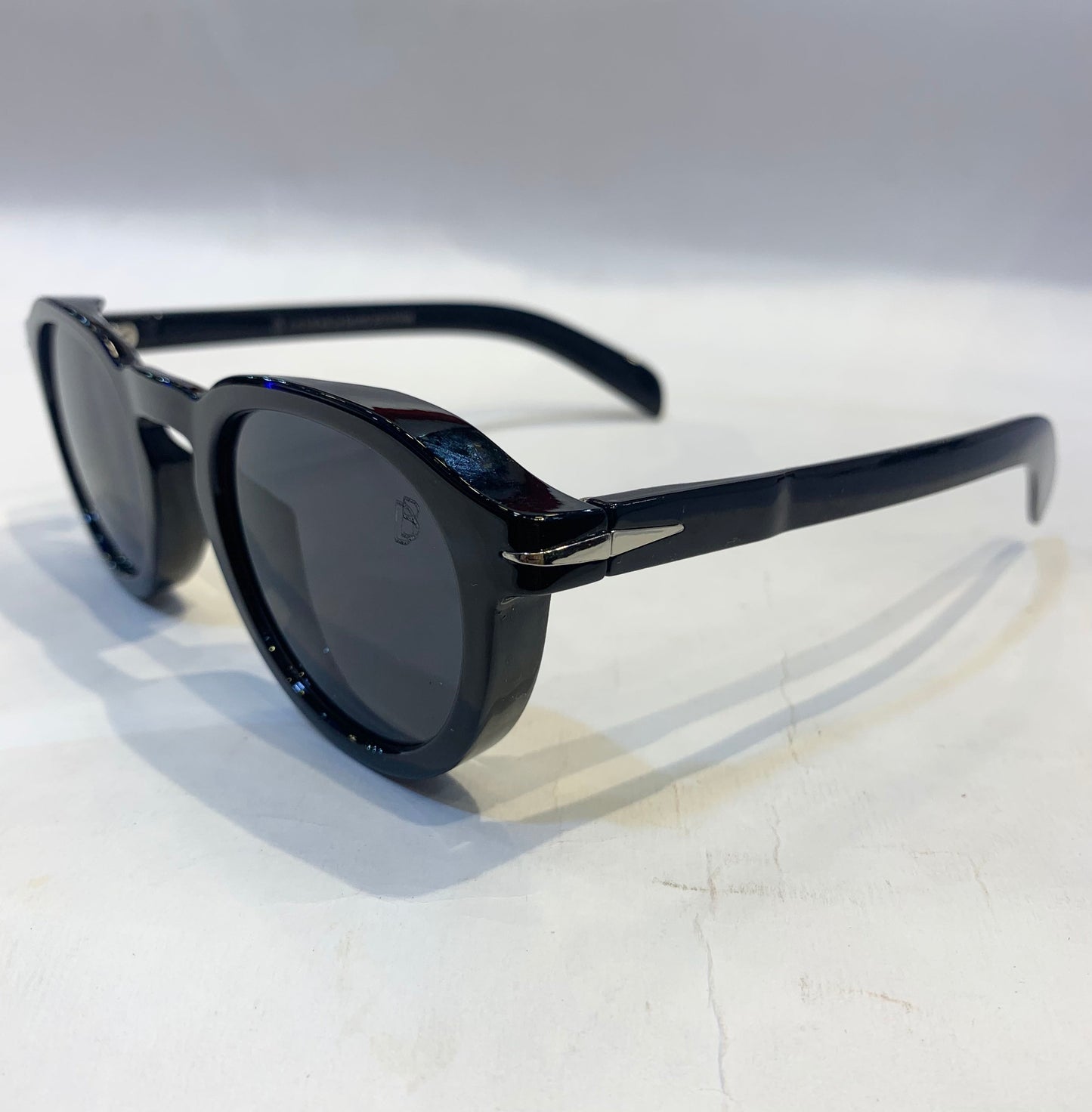 VAD Glossy Black Frame Black Shade Unisex Sunglasses UM5255 47 25-143 C1