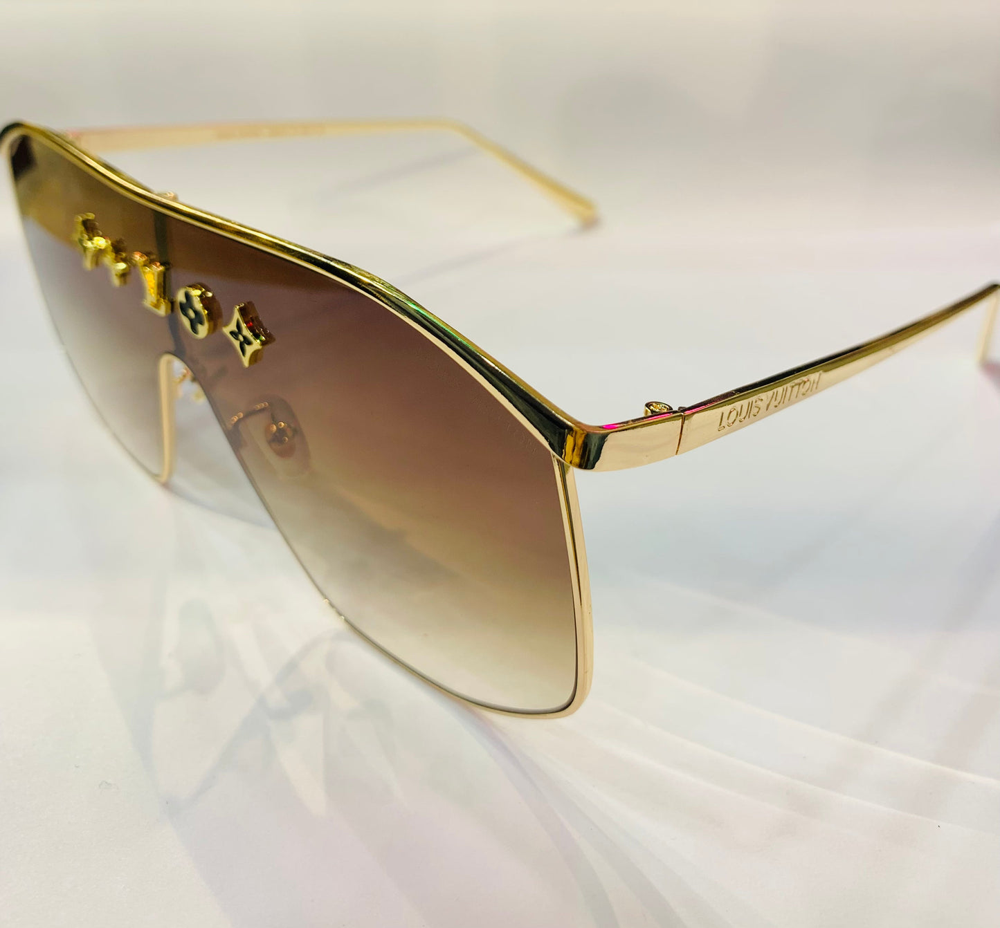 UOL Golden Frame Brown Shade sunglass SUN021