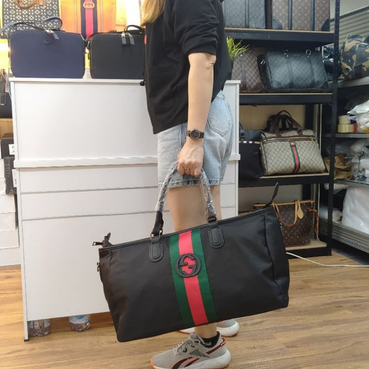 Cug Black Colour Black Green Stripe Logo Batch Premium Quality Travel Duffle Bag 31000