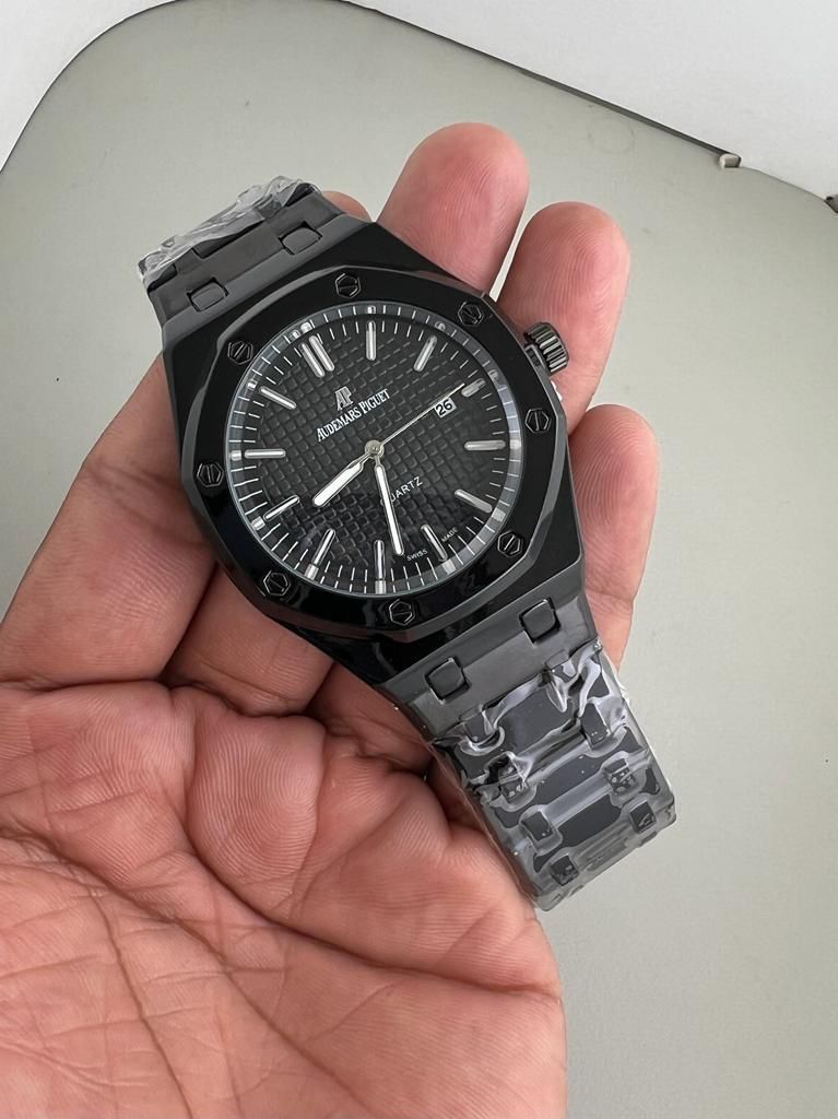 Dua Black Chain Black Dial Men Watch 901619