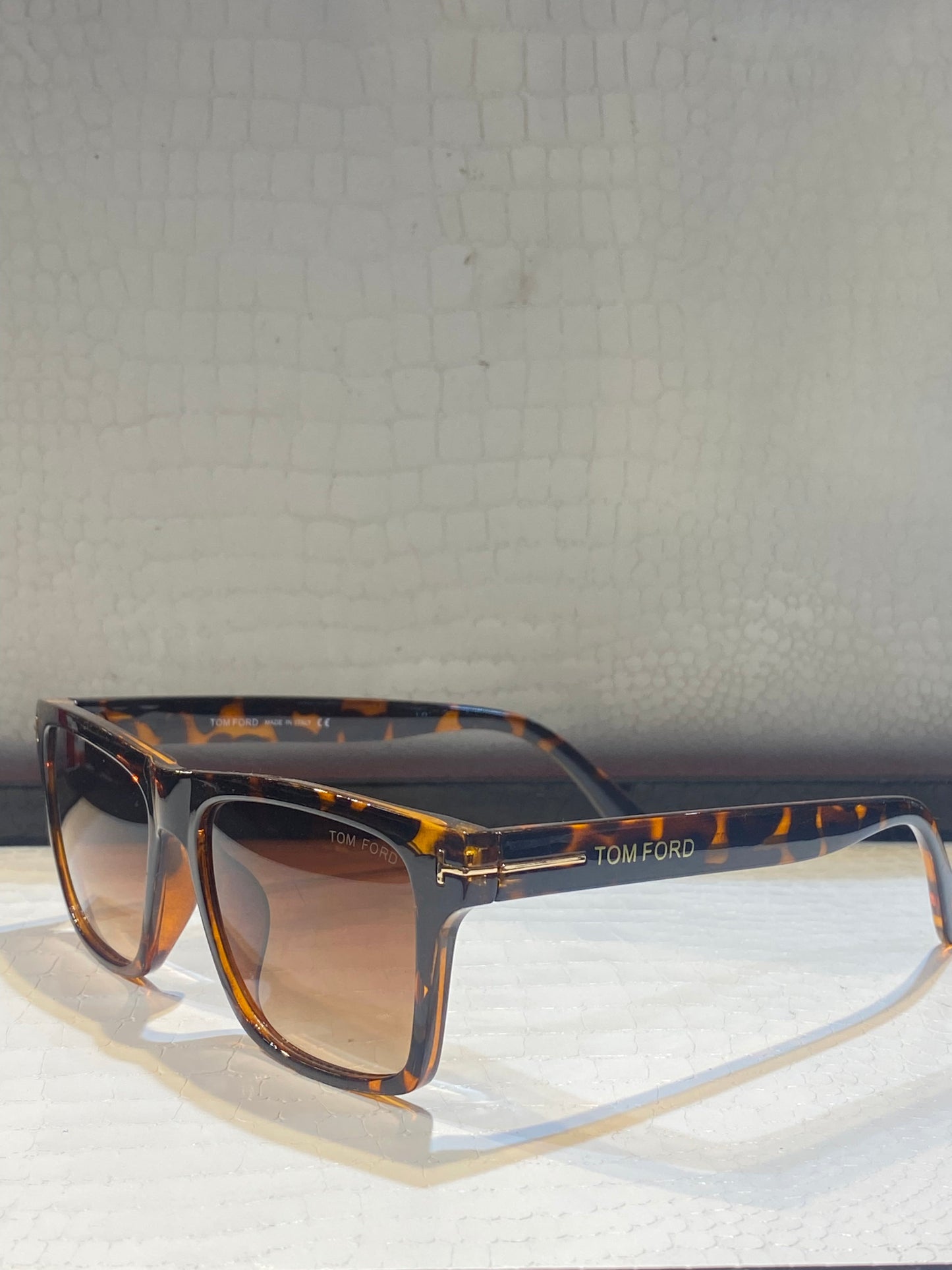MOT TOM Leopard Frame Brown Shade Unisex Sunglass TF0775 52 22 141