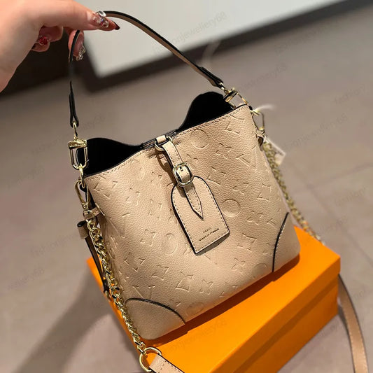 UOL LOU VL Print Premium Quality Ladies Bucket Bag 41254