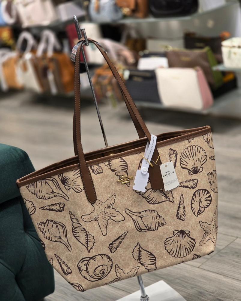 AOC Cream and Brown Colour Genuine Leather With Shell Print Heavy Premium Quality Tote Bag 30040-1L