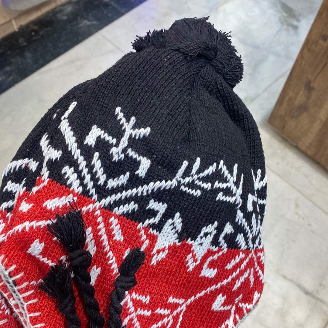 Black Red Colour Ear flaps features braided tassels Beanie Cap 9340