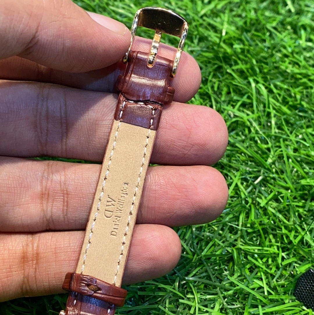 Brown Strap White Dial Female Watch 400543