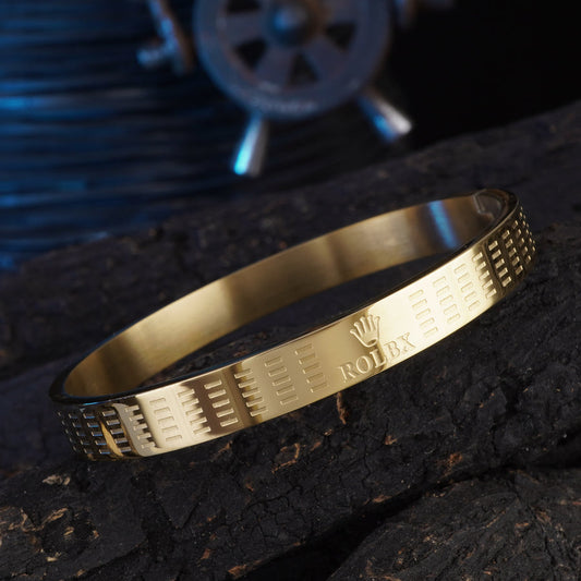 LOR ROL Gold Color Bracelet With Fine Finishing For Unisex 502322