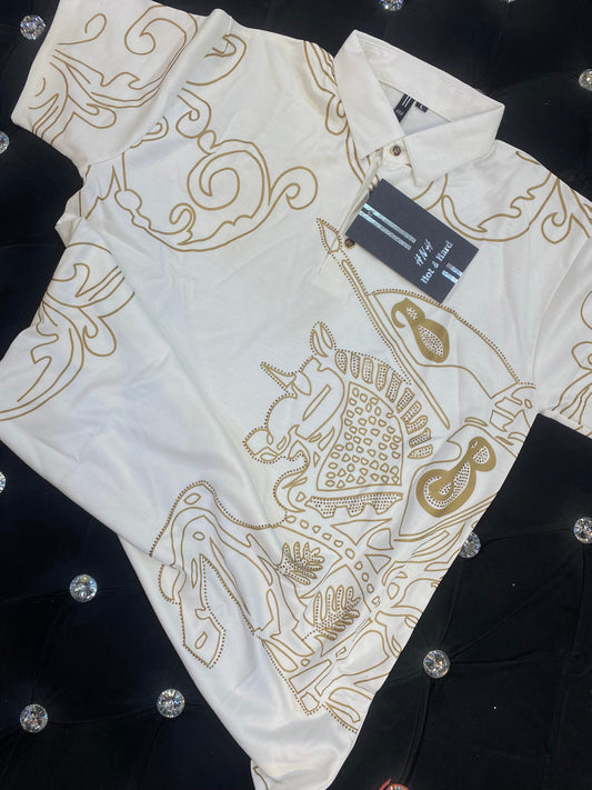 HNH White Colour With Gold Horse Print Diamond Studded Half Sleeve Collar TShirt 2301061