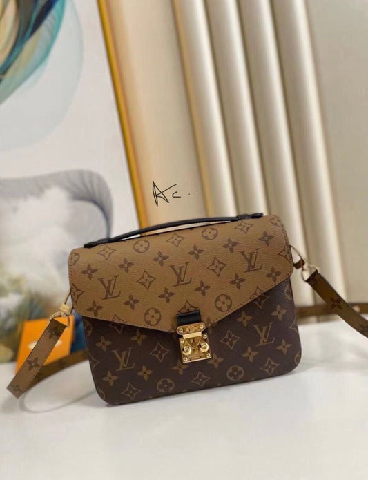 Vl Brown Ladies Siling Bag 40780