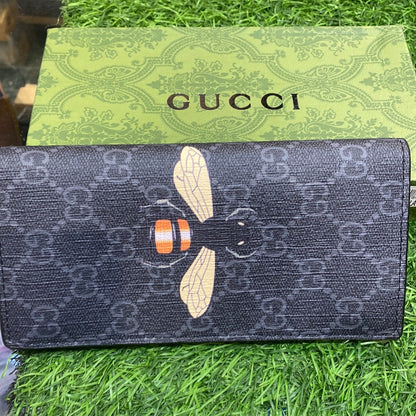 CUG Black Colour Branded Luxury Italian Leather Long Wallet Model Silk Screen Apricot Bee 62665021