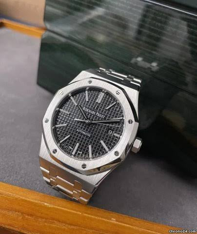 Dua Silver Chain Black Dial Premium 401250