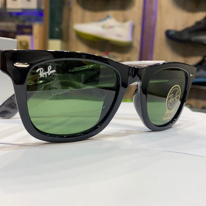 Glossy Black Finish Green Shades Sunglasses 2140