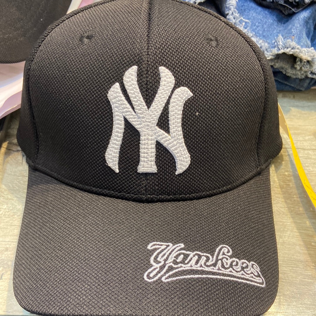 YN Black Cap White embroidery 300133