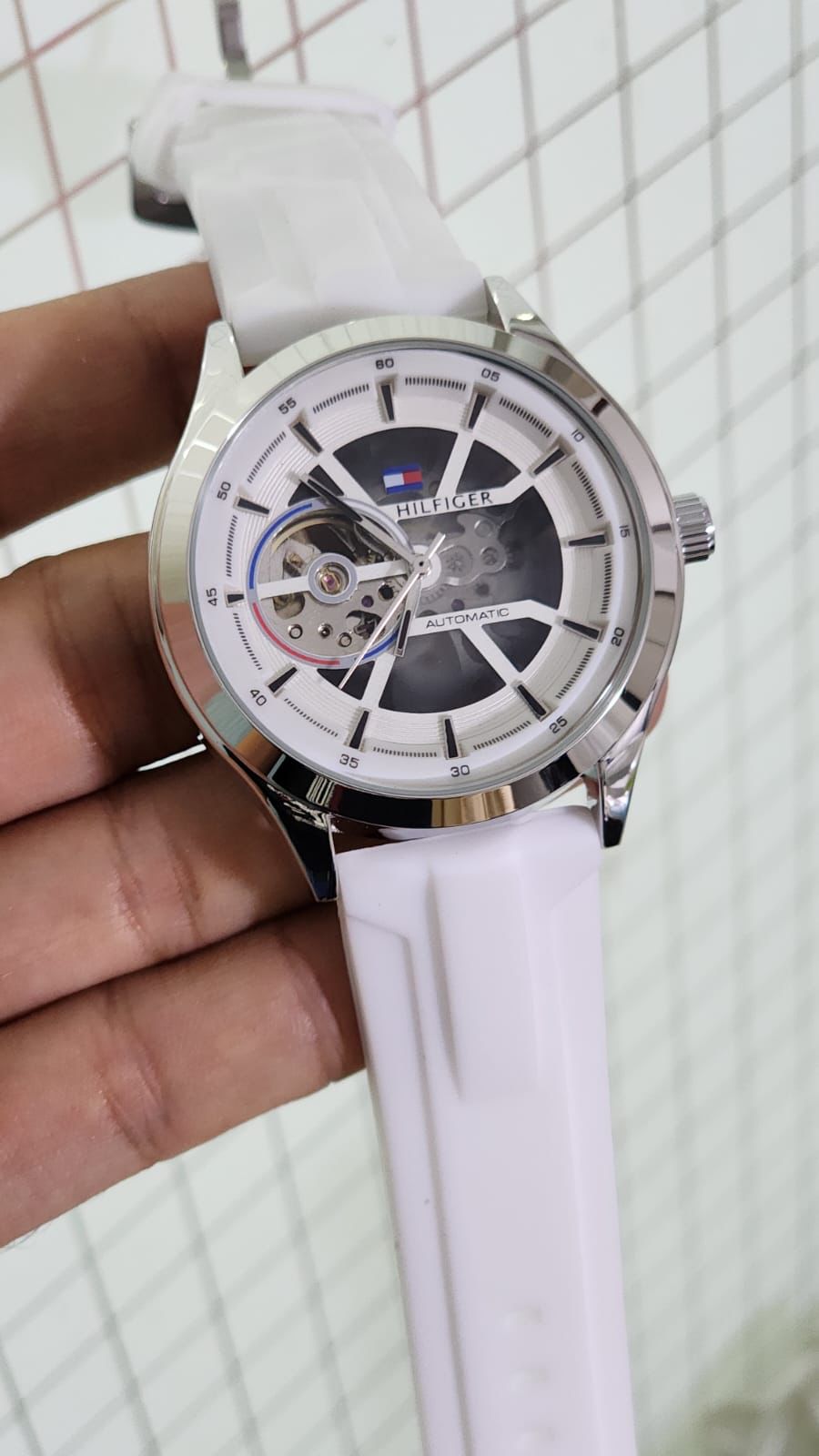 Mot  White Silicon Strap Silver Ring White Dial Automatic Men Watch 901368