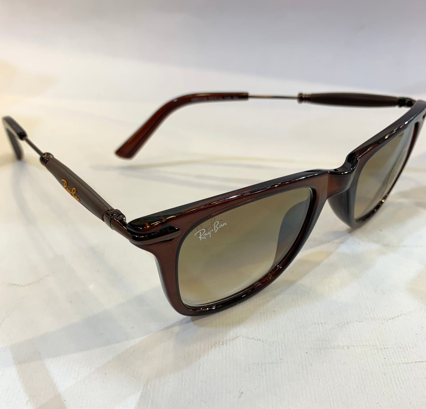 YAR RB Glossy Brown Frame Brown Shade Sunglasses RB2148 52 14 136 3N