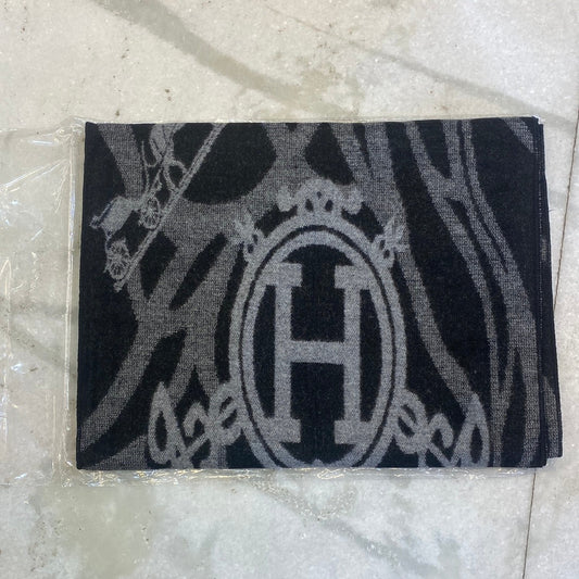 Her Reh Black Colour With Grey Reh Logo Imported Muffler 49040