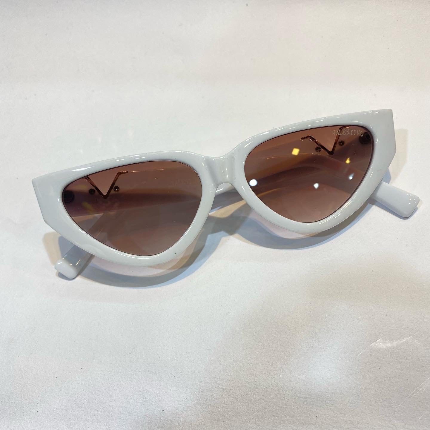 LAV White Frame Brown Shade Unisex Branded Sunglasses 923 54 17-146