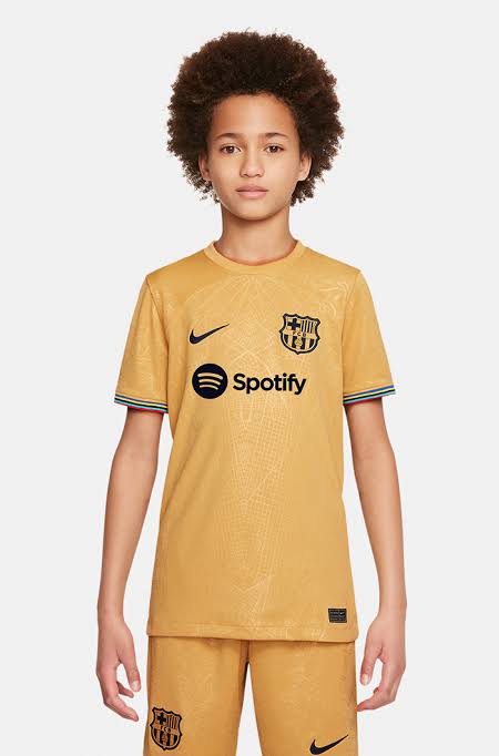Kin Gold Colour Fcb Logo Branded Lycra Cotton Football Jersey Set 110426