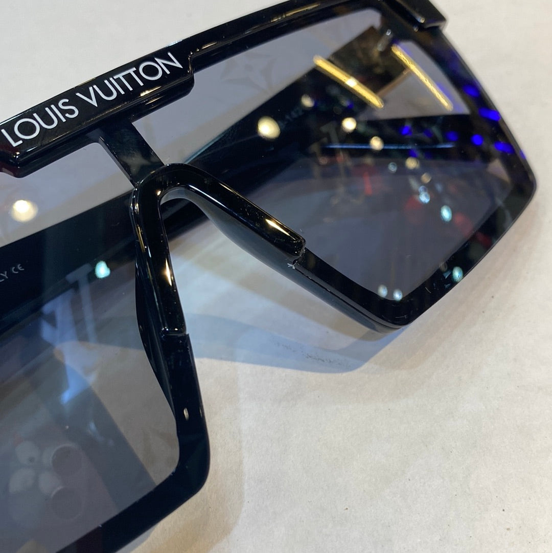 Black Printed Branded Wayfarer Luxury Sunglasses 81002 60 18-142