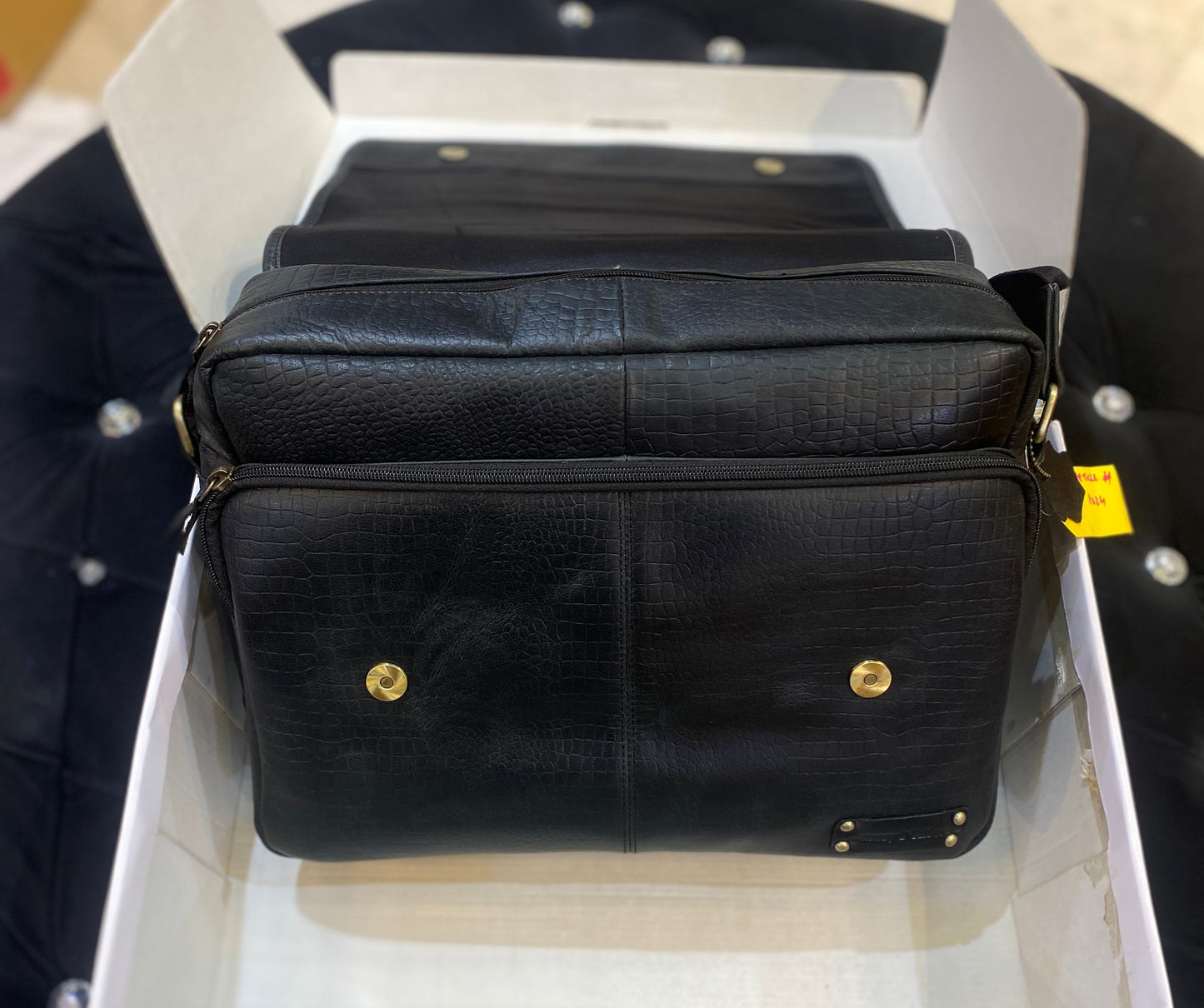 Luxury D Allure Black Colour With Premium Quality Leather Massenger Bag 1024