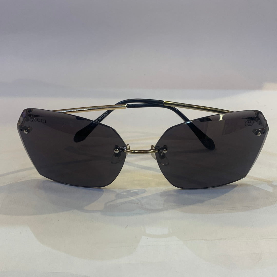 CUG Frameless Golden Black Stick Black Shade Sunglass 68115 63 15-140