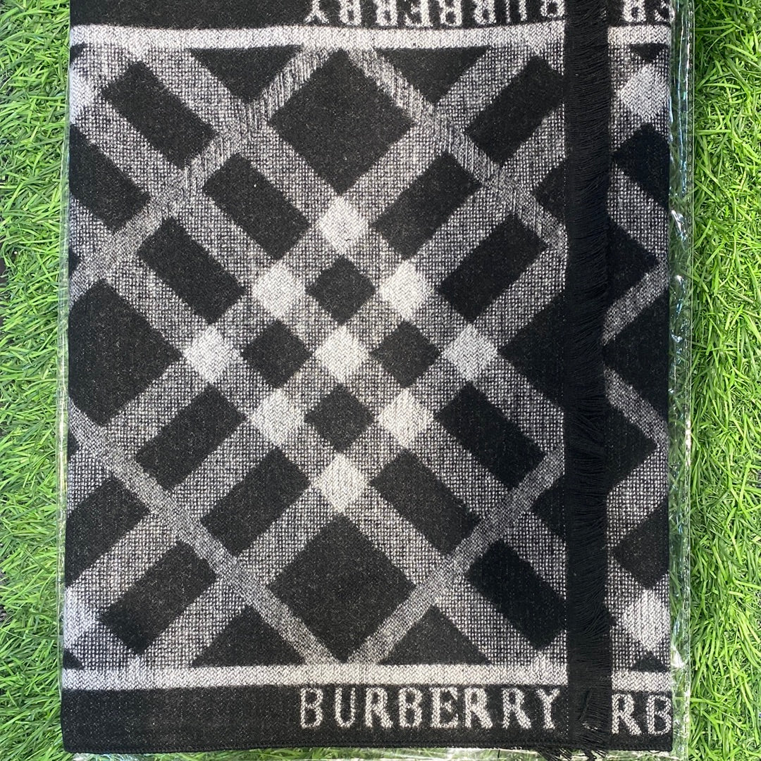 Bur Rub Black White Colour With White Line Bur Logo Imported Muffler 49090