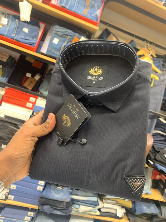 AQUARIUS Black Colour With Front Bee Sticker Full Sleeve Men Shirt 2208