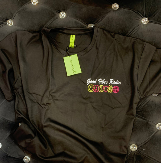 Mukhlis Black Colour With Good Vibes Radio Back Print Drop Shoulder TShirt 108603