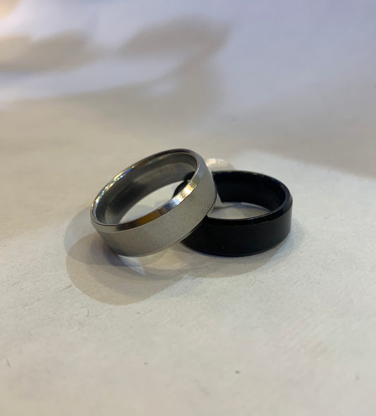 Sliver Black Stainless Steel Circle Plain Premium Quality Men’s Ring 50245