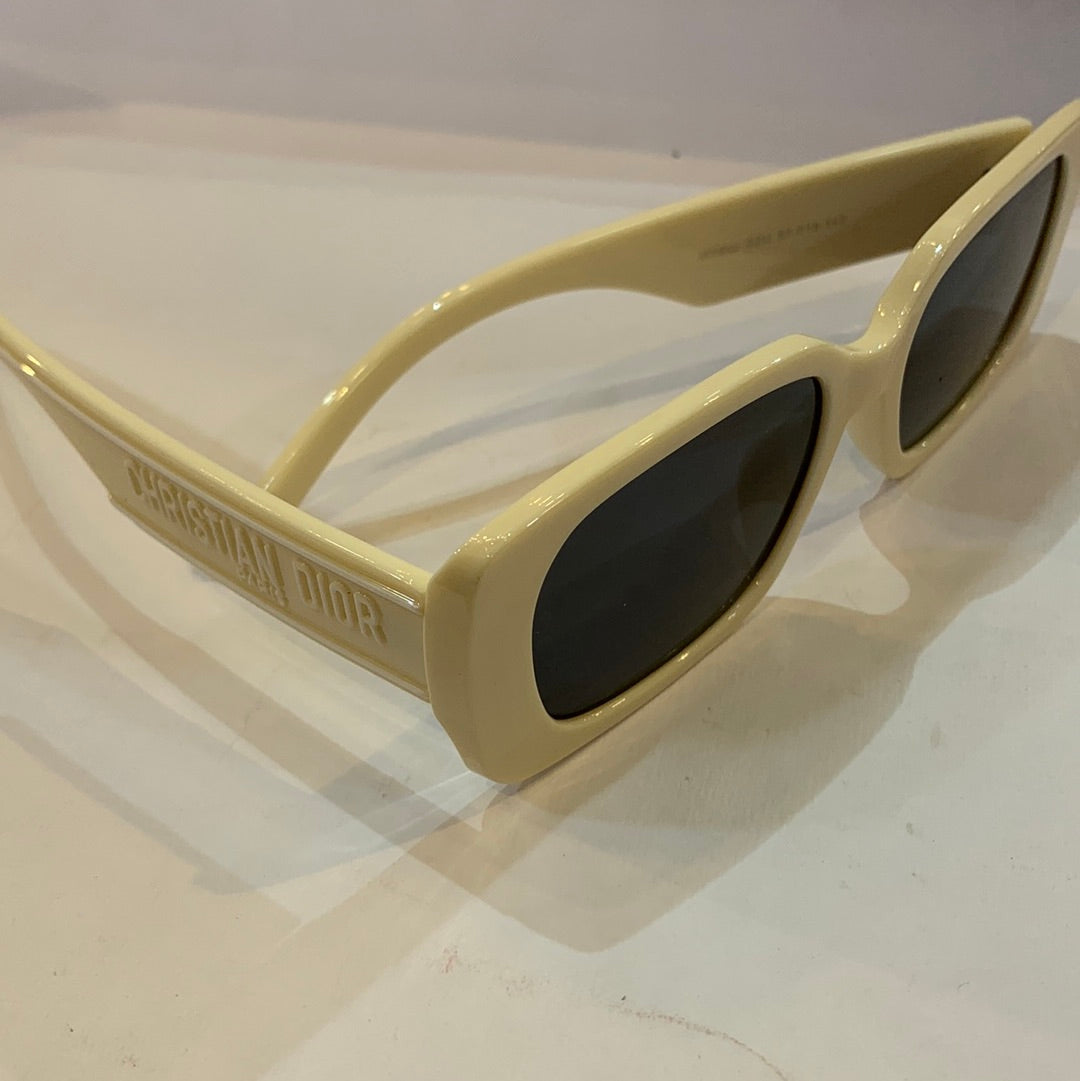 OID Off White Frame Black Shade Sunglass S2U 53 18-145
