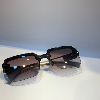 Cug Grey Gold Frame Black Shade Sunglass P003 C4 52 18-139